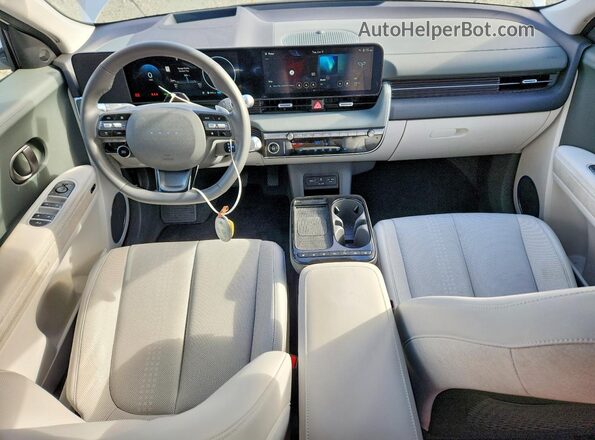 7YAKR4DA6SY006164 2025 HYUNDAI IONIQ White Vista del salpicadero
