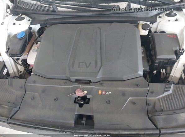 7YAKRDDC7SY038106 2025 HYUNDAI IONIQ 5 White Rear view