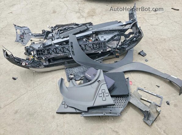 7YAMS5S10TY010413 2026 HYUNDAI IONIQ Silver Widok naklejki z numerem VIN