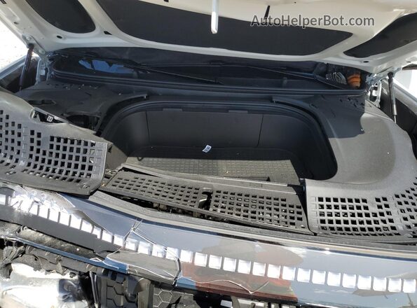7YAMTFS3XTY003005 2026 HYUNDAI IONIQ White Vista del compartimento del motor