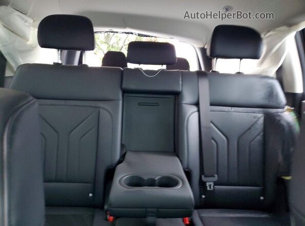 5NMP24GL3TH184855 2026 HYUNDAI SANTA Gray Widok wnętrza z tyłu