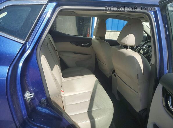 JN1BJ1CR4HW136245 2017 NISSAN QASHQAI Blue Widok wnętrza z tyłu