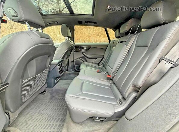 WA1BVAF19KD039112 2019 AUDI Q8 Gray Սալոնի դիմացի տեսք