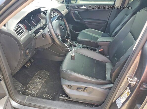 3VV3B7AX1MM081834 2021 VOLKSWAGEN TIGUAN Gray Vista del salpicadero