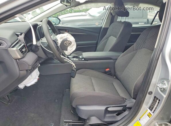 4T1DAACK0SU127758 2025 TOYOTA CAMRY Silver Առջևի վահանակի տեսք