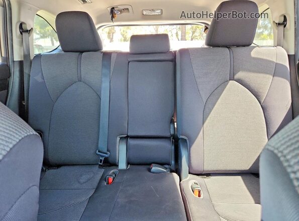 5TDCZRAH1MS039999 2021 TOYOTA HIGHLANDER Серый Вид задней части салона