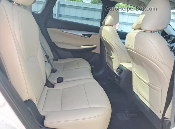 3PCAJ5M10LF102521 2020 INFINITI QX50 White Vista del compartimento del motor