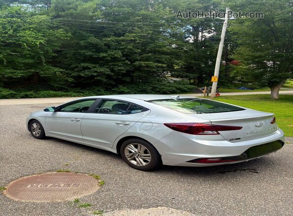 5NPD84LF4KH471351 2019 HYUNDAI ELANTRA Серебряный Вид спереди