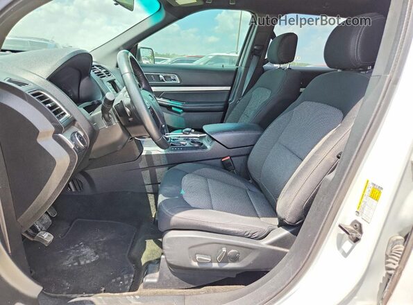 1FM5K7DH6HGB30341 2017 FORD EXPLORER White Vista del salpicadero