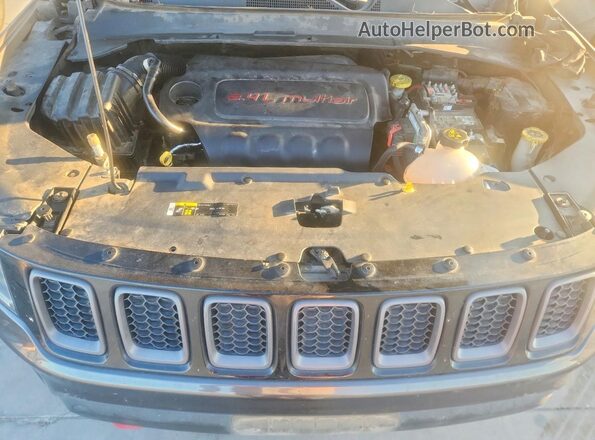 3C4NJDDB5JT451662 2018 JEEP COMPASS Gray Widok naklejki z numerem VIN