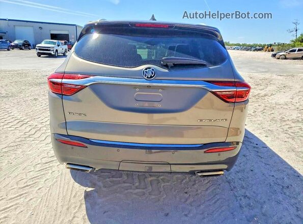 5GAERBKW1JJ142802 2018 BUICK ENCLAVE Brown Widok wnętrza z przodu