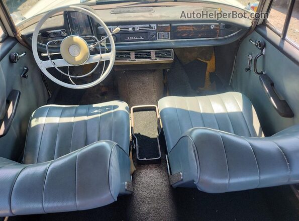 11011010104428 1964 MERCEDES-BENZ 190 White Instrument cluster view