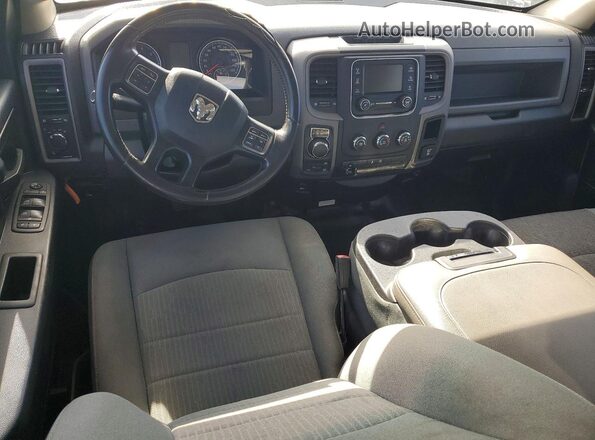 1C6RR7XT2LS153646 2020 RAM 1500 Silver Vista del cuadro de instrumentos