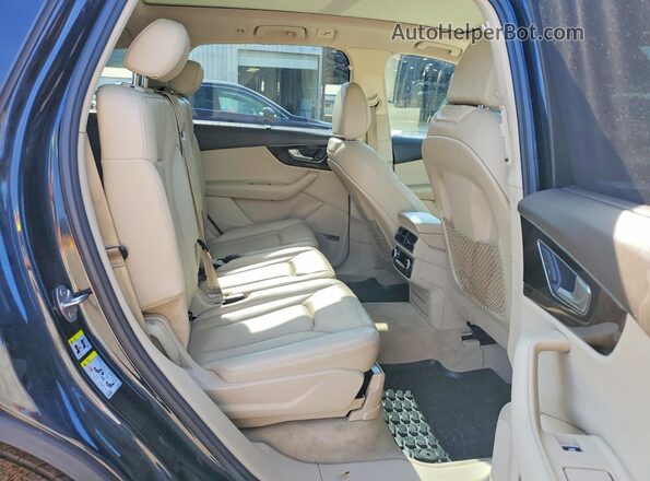 WA1VAAF77HD057274 2017 AUDI Q7 Blue Vista interior trasera