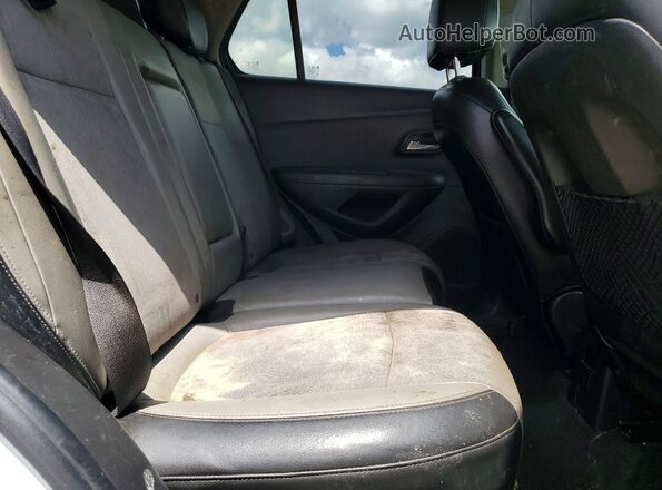KL7CJPSB5GB715661 2016 CHEVROLET TRAX White Vista del compartimento del motor