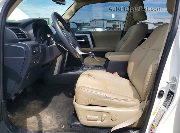 JTEZU5JR3K5200426 2019 TOYOTA 4RUNNER White Առջևի վահանակի տեսք
