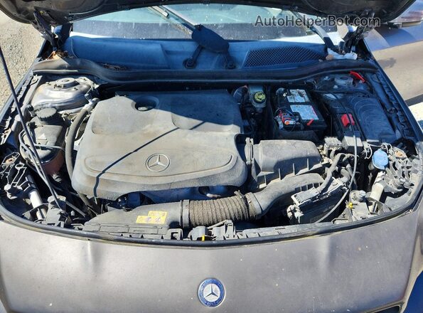 WDDSJ4EB4GN332355 2016 MERCEDES-BENZ CLA-CLASS Gray Vista del compartimento del motor