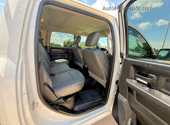 3C6UR4HJ7JG312963 2018 RAM 2500 White წინა სალონის ხედი