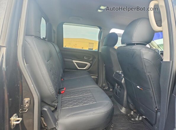 1N6BA1F44GN515860 2016 NISSAN TITAN Черный Вид задней части салона