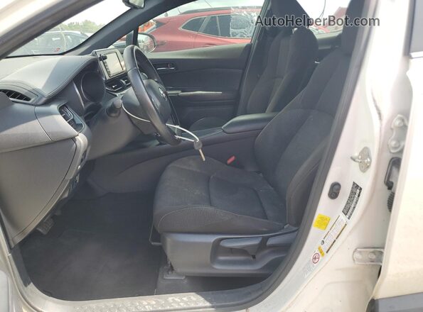 JTNKHMBX2J1003783 2018 TOYOTA C-HR White Vista del salpicadero
