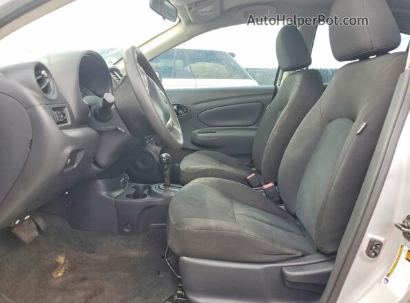 3N1CN7APXJL824887 2018 NISSAN VERSA Silver Dashboard view