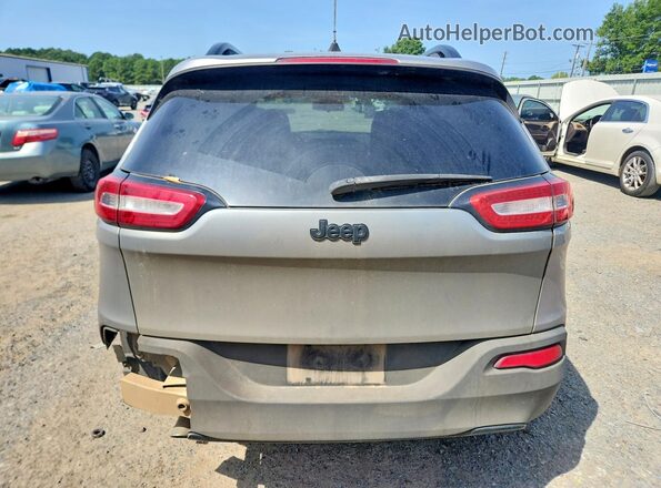 1C4PJLAB4HW558942 2017 JEEP CHEROKEE Silver Front interior view