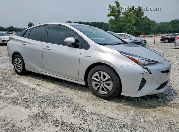 JTDKBRFU6J3062715 2018 TOYOTA PRIUS Серебряный Вид спереди
