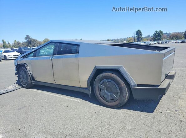 7G2CEHED4RA050983 2024 TESLA CYBERTRUCK Silver Tył prawy