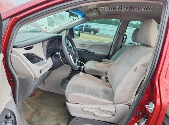 5TDZZ3DC0HS867121 2017 TOYOTA SIENNA Red Vista del salpicadero