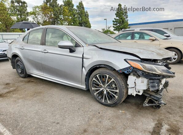 JTNB11HK4J3037095 2018 TOYOTA CAMRY Silver Front view