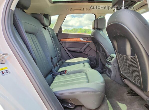 WA1EAAFY1P2046421 2023 AUDI Q5 White Вид підкапотного простору
