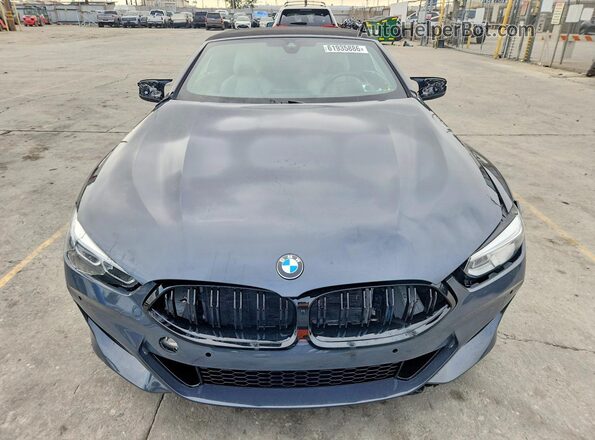 WBSDZ0C09LCD54567 2020 BMW M8 Gray Widok z tyłu