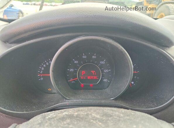 KNDJN2A20K7026030 2019 KIA SOUL White Հետևի նստատեղերի տեսք
