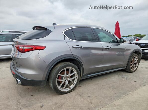 ZASFAKBN0J7B97991 2018 ALFA ROMEO STELVIO Gray Delantero derecho