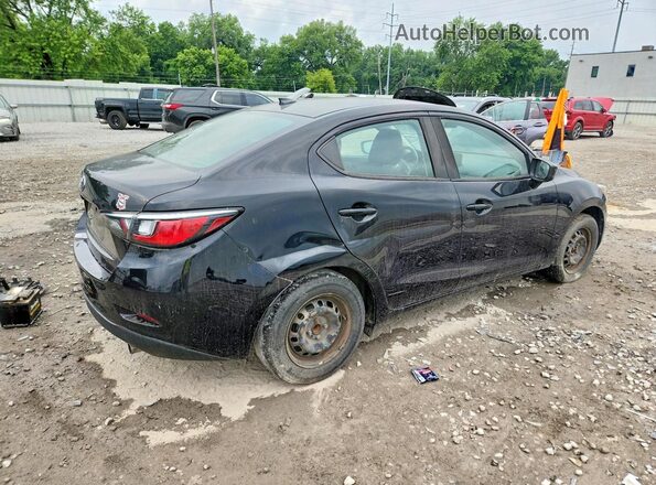 3MYDLBYV1KY516107 2019 TOYOTA YARIS Black Передня права чверть