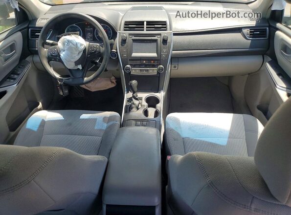 4T1BD1FK1HU213518 2017 TOYOTA CAMRY Серебряный Вид щитка приборов