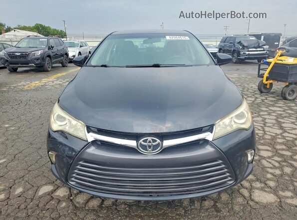 4T1BF1FK0HU408228 2017 TOYOTA CAMRY Charcoal Widok z tyłu