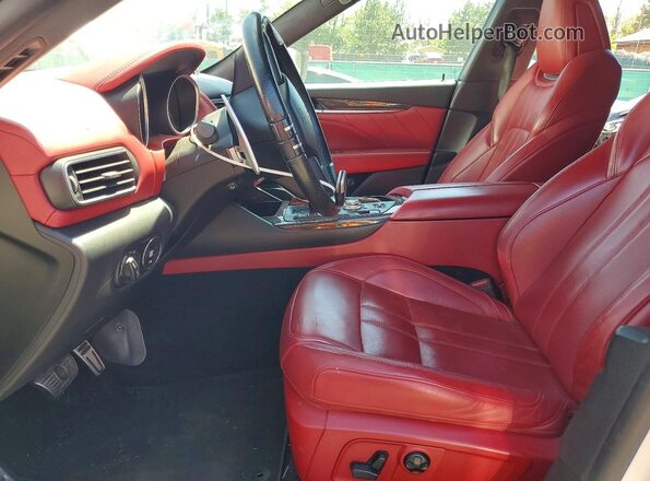 ZN661YUS8KX316658 2019 MASERATI LEVANTE White Вид панелі приладів