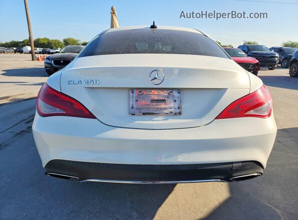 WDDSJ4EB3HN428091 2017 MERCEDES-BENZ CLA-CLASS White Vista interior delantera
