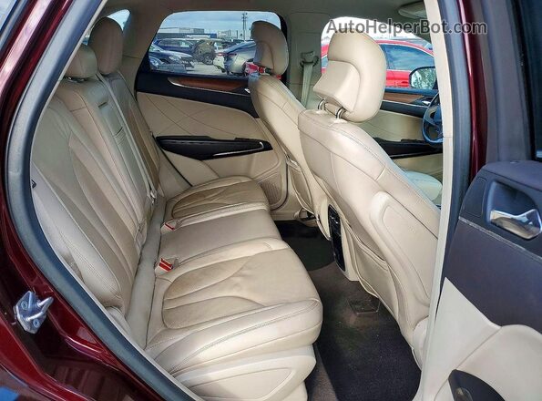 5LMCJ2C98HUL32796 2017 LINCOLN MKC Бордовый Вид задней части салона