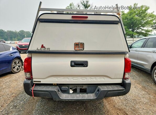 5TFRX5GN8JX112703 2018 TOYOTA TACOMA White Вид ззаду