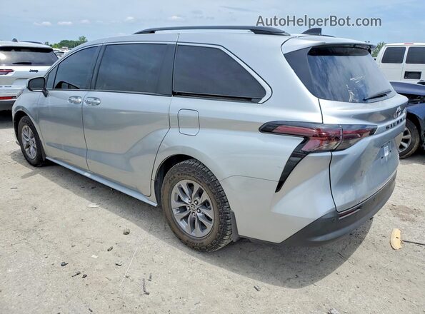 5TDJRKEC7RS217788 2024 TOYOTA SIENNA Silver Trasero derecho