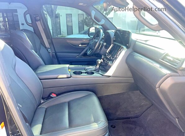 jtjgb7cx5r4065214 2024 LEXUS LX Черный Вид сзади