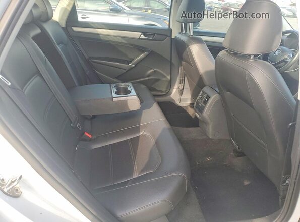 1VWSA7A36MC016874 2021 VOLKSWAGEN PASSAT White Вид задньої частини салону