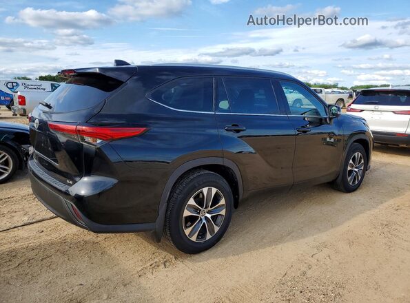 5TDGZRAH2NS539057 2022 TOYOTA HIGHLANDER Черный Передняя правая четверть