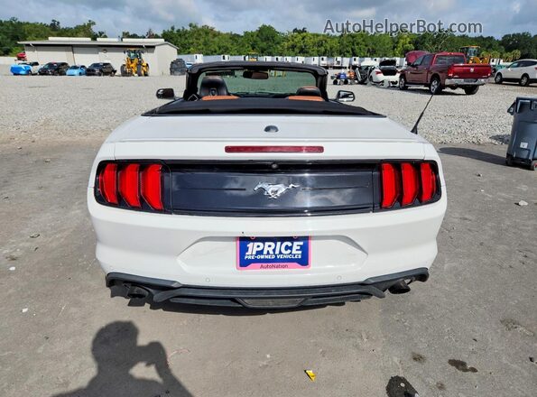 1FATP8UHXL5112812 2020 FORD MUSTANG White Սալոնի դիմացի տեսք