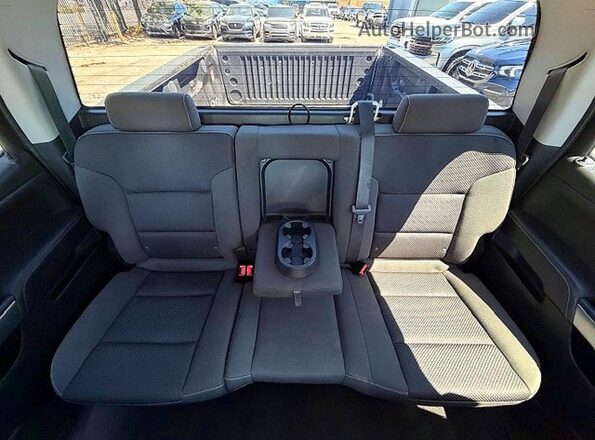 3GCPCRECXJG597832 2018 CHEVROLET SILVERADO Белый Вид задней части салона