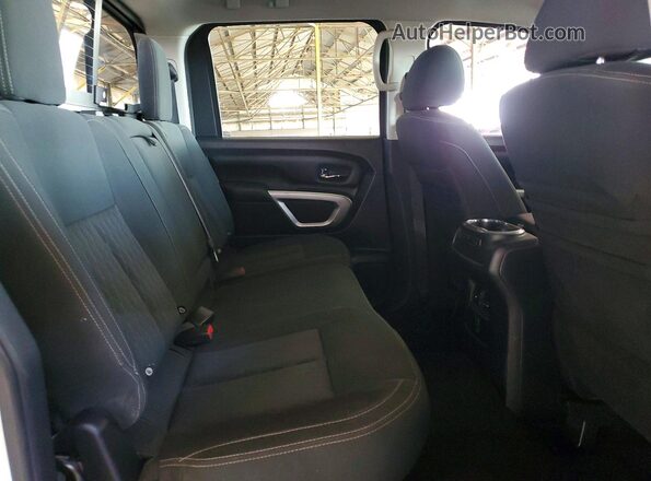 1N6BA1F23HN510374 2017 NISSAN TITAN White Vista interior trasera