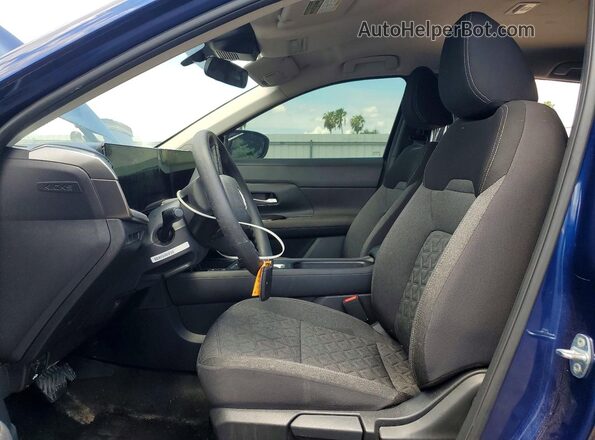 3N8AP6CA7SL373120 2025 NISSAN KICKS Синий Вид салона спереди