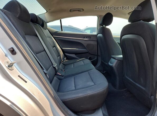 5NPD74LF5JH353052 2018 HYUNDAI ELANTRA Silver Widok wnętrza z tyłu